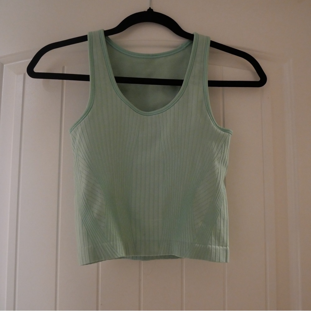 Lululemon EBB to Street Crop Tank Size 4